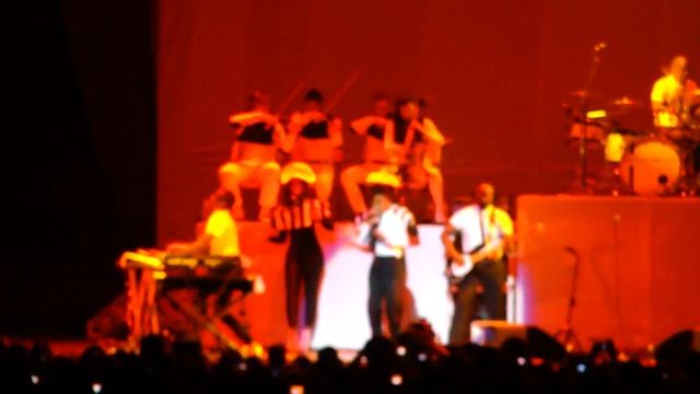 Janelle Monae- Jackson 5's "I Want You Back" смотреть онлайн