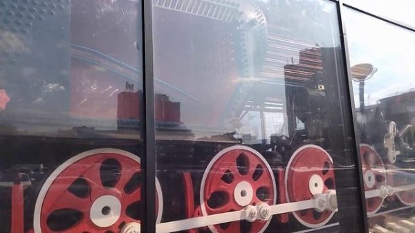 НА КОМСОМОЛЬСКОЙ ПЛОЩАДИ, У Ж.Д. ВОКЗАЛА САМАРЫ