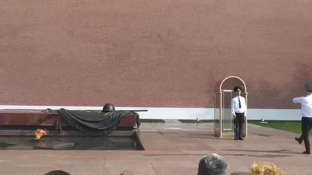 Достопоимечательность. смена караула. смотреть онлайн