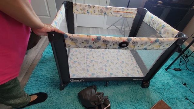 Amazon Product Review: Graco Pack and Play Portable Playard, Push Button Compact Fold, Carnival смотреть онлайн