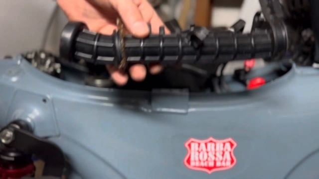 Installing a 3D print funnel in a Honda Dax 125 смотреть онлайн