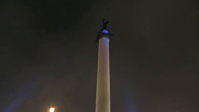 Дворцовая площадь вечером. Санкт-Петербург, 09.01.2015 смотреть онлайн