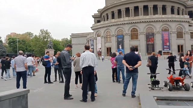 Ереван/Площадь Республики/Северный проспект/Небольшой Влог одного дня жизни в Армении смотреть онлайн