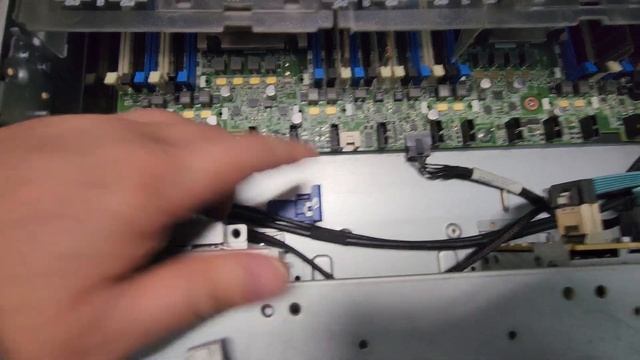 HPE DL380 G9 Server P440ar cache Battery replace смотреть онлайн
