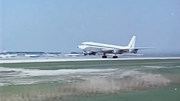 Douglas DC-8 - the first Douglas jet airliner