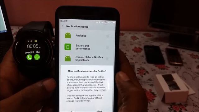 V8 Smart watch unboxing and application installation смотреть онлайн