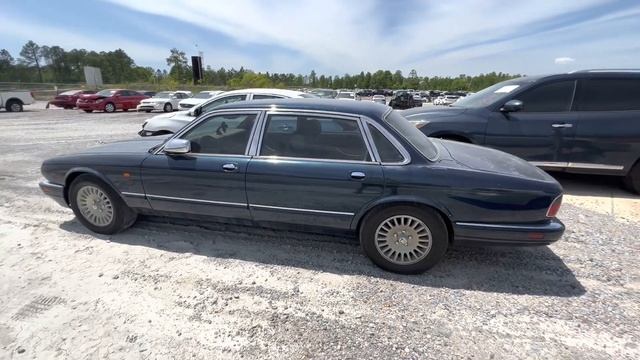 Insurance Auto Auction Walk Around Jaguar XJ8 Vanden Plas + More!! смотреть онлайн