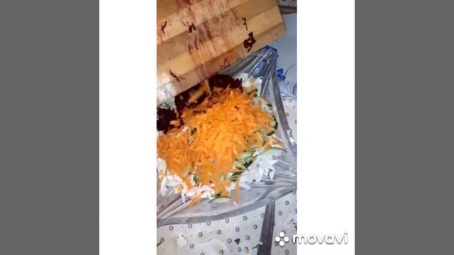 Салат☺очень просто и вкусно!!!!! смотреть онлайн