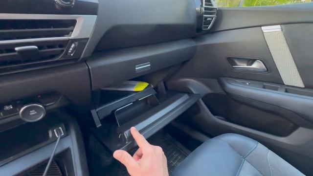 I drove a Citroen C4 on a small island! смотреть онлайн