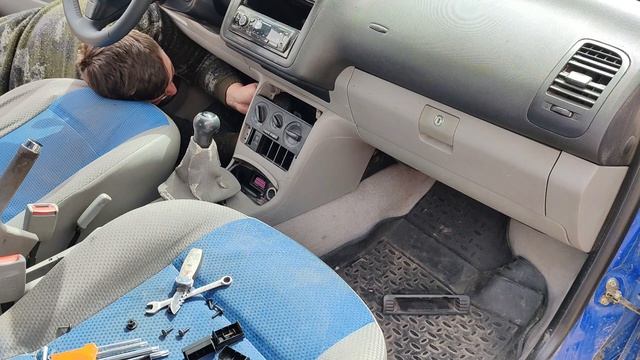 Регулировка стояночного тормоза Volkswagen Polo 3 рест. Регулировка ручника Volkswagen Polo