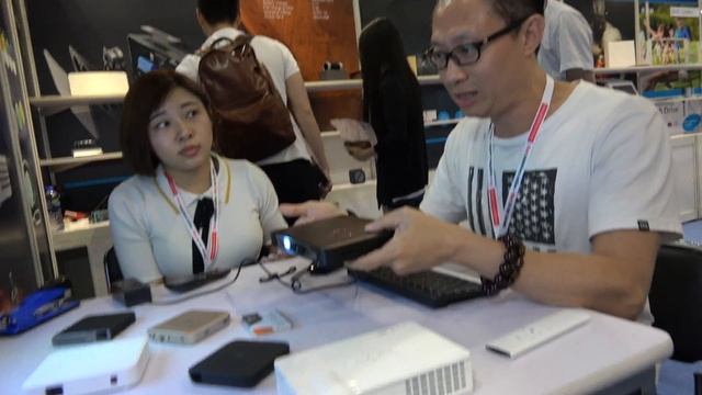Qi Dian Intel Pico Projector смотреть онлайн