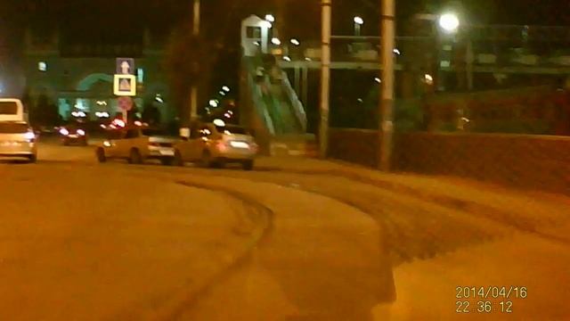 Видеорегистратор зеркало A800 ночь, город ролик 2 смотреть онлайн