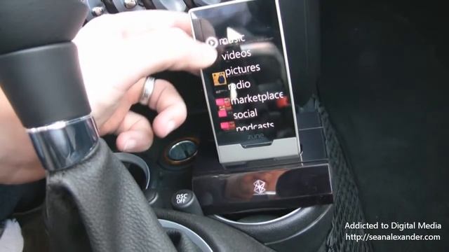 Zune HD in Car Integration with AV Pack смотреть онлайн