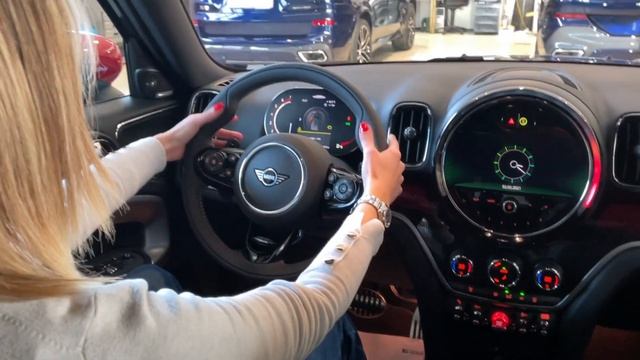 MINI Countryman JCW смотреть онлайн