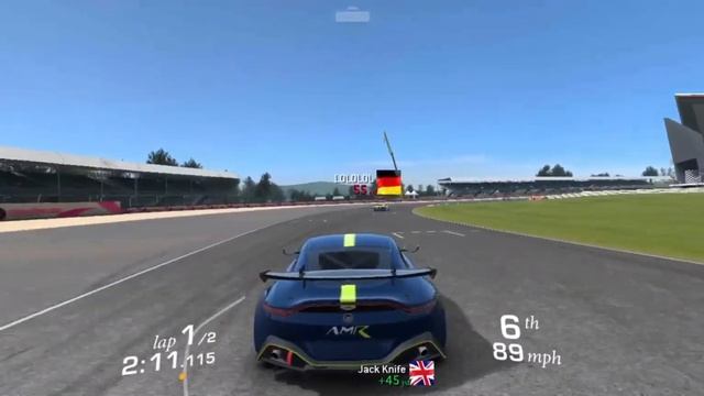 Racing Around The Silverstone With A Aston Martin Vantage GT4 #realracing3 #jamesbond #black #green смотреть онлайн