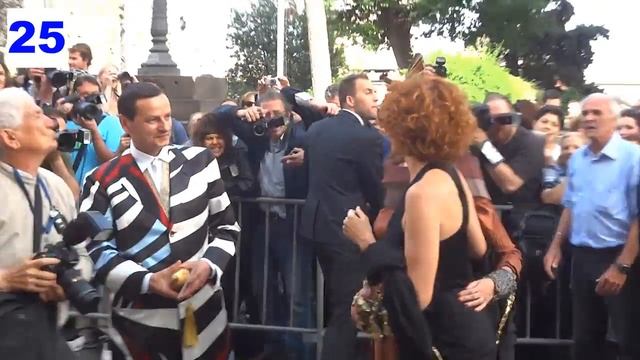 Lucrezia Lante della Rovere e Marina Ripa di Meana - Matrimonio Valeria Marini смотреть онлайн