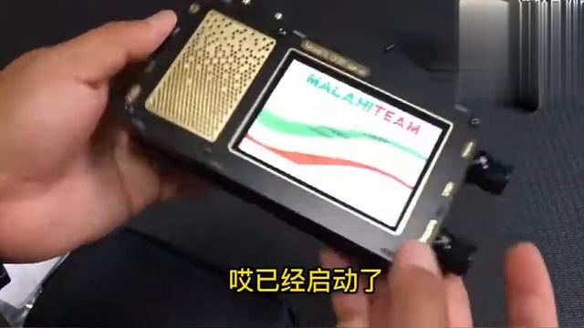 第三代双天线增强版孔雀石收音机开箱 Third generation Enhanced dual antenna V3 Malachite SDR radio unpacking video смотреть онлайн
