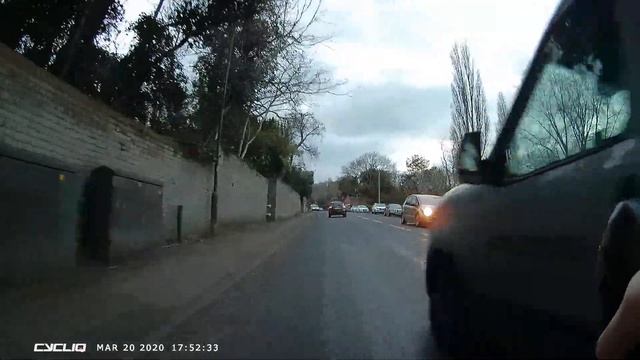 BL10TGO Fiat Doblo Van, J1 Construction, close pass, Essex Police outcome: no further action смотреть онлайн