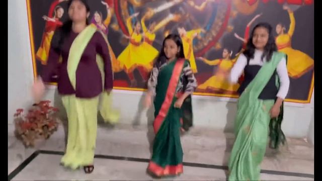 Chaka Chak | Atrangi re | Same steps | AR Rehman | Sara Ali | Dhanush | Shreya | New Bollywood danc смотреть онлайн