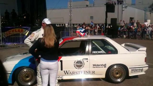 Werk Dingolfing 02.10.2011 - BMW E30 M3 DTM Show No.1 - Drift смотреть онлайн