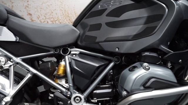 This R1200 GS Adventure Triple Black TE - Roy Pidcock BMW смотреть онлайн