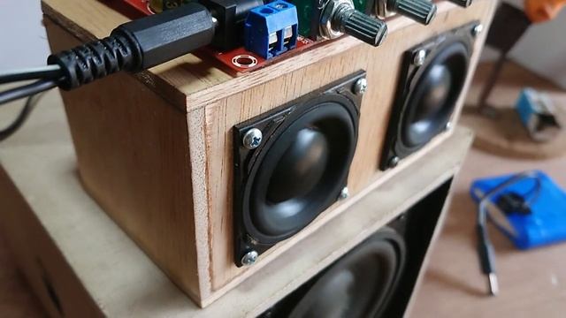 DIY Mini Subwoofer speaker BASS TEST смотреть онлайн