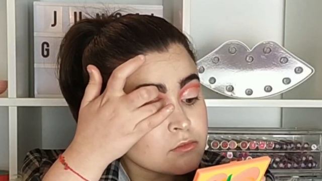 Probando I Heart Revolution Mini Tasty Peach/ Juncal Gonzalez смотреть онлайн