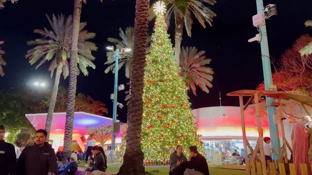 Christmas Magic In Miami: Lincoln Road Mall & Española Way!🎄🏝️🇺🇸 смотреть онлайн