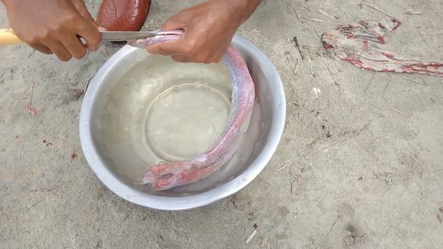 The big Eel fish barbecue and eating | Eel fish eating | Eel fish cutting| Big Eel| unagi| Eel Fish смотреть онлайн
