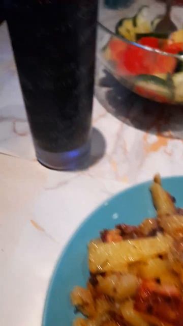 Жареная картошка с сосисками Shorts смотреть онлайн