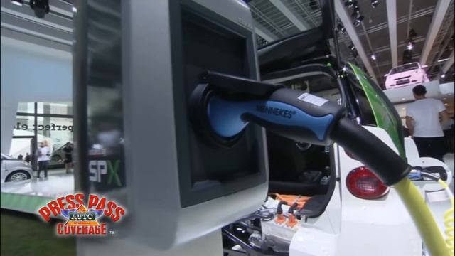 smart for two Electric Concept at 2011 Frankfurt Motor Show смотреть онлайн