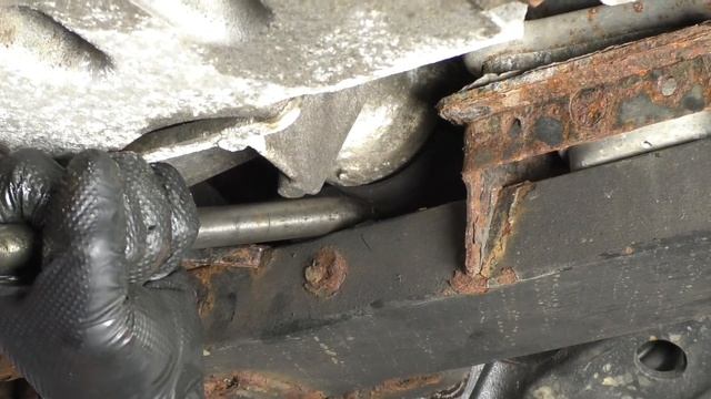 How to Replace Front Passenger CV Axle 01-05 BMW 325Xi смотреть онлайн