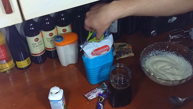 LA MEJOR RECETA DE CAFÉ HELADO DE TODO YOUTUBE *no clickbait* смотреть онлайн