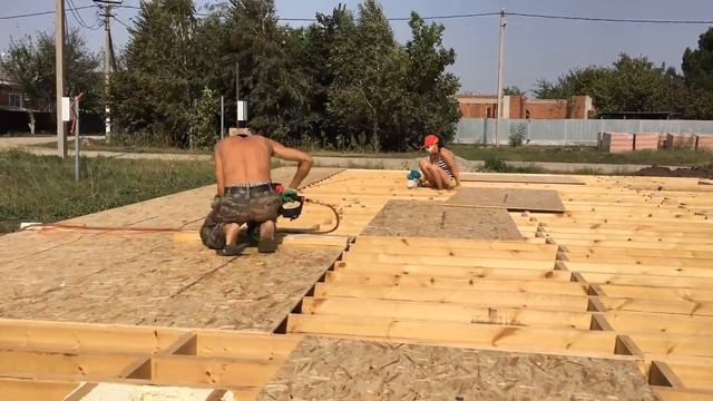 2017 09 23 Начали обшивку пола ОСП смотреть онлайн