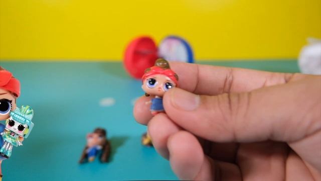 LOL SURPRISE MINI FAMILY SERIES 1 - Unboxing and Review 8 PIECES MINI TOYS смотреть онлайн