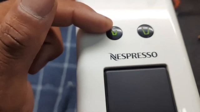 NESPRESSO CAVELETTI MOD.C30 SAINDO POUCA ÁGUA смотреть онлайн
