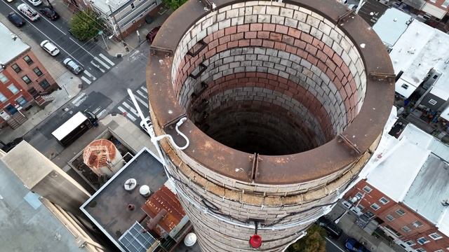 I Flew The DJI Mini 4 Pro Down a Smoke Stack! смотреть онлайн