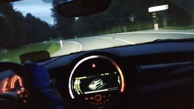 MINI Drives Russia 2018 - выезд на JCW смотреть онлайн