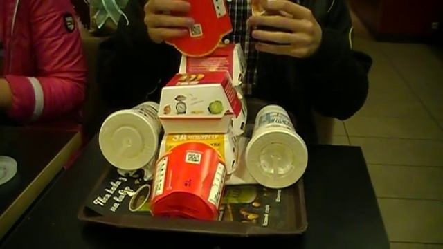 Что будет если съесть Бигмак, Картошку фри, горчичный соус и колу в Макдональдс ч2 смотреть онлайн