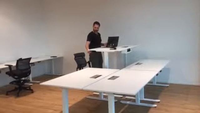 All electric height adjustable desk Clusters in full white - Dubai Year : 2015 смотреть онлайн