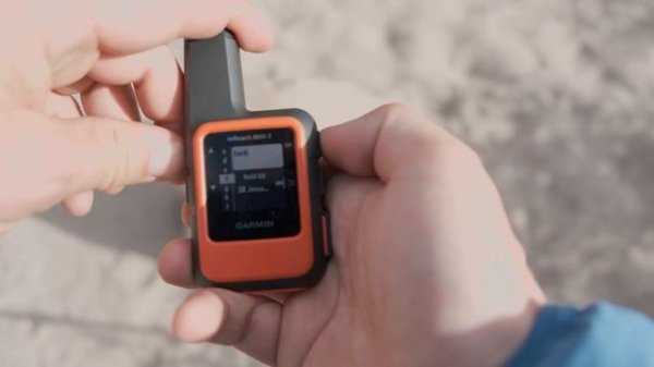 InReach Messenger VS InReach Mini 2 // Which Garmin InReach to Get?