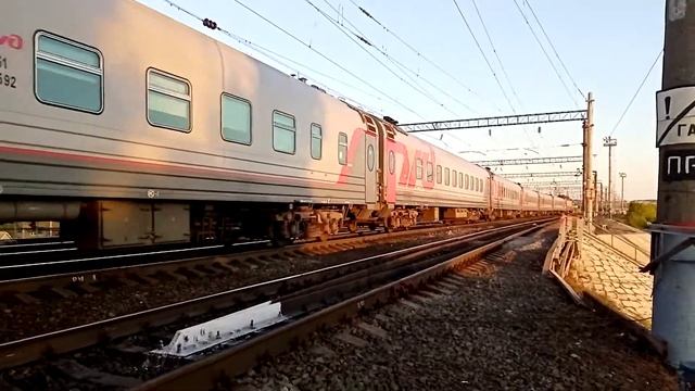 ЭП20-061 с поездом №12 Москва Анапа смотреть онлайн