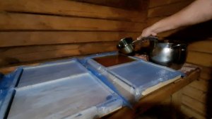 Вощина своими руками. Шаг 1. Стерилизация воска и отливка восковых дощечек