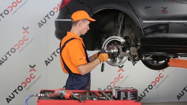 Pamoka: Kaip pakeisti Galinio rato guolis VW PASSAT CC 1 смотреть онлайн