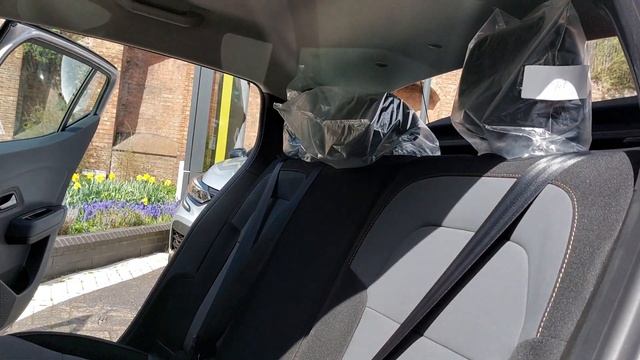 BRAND NEW 2024 DACIA SANDERO STEPWAY EXTREME PETROL AUTOMATIC In SILVER @ Dacia Croydon