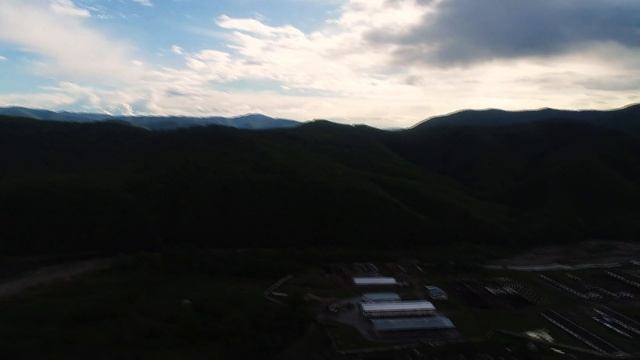 СЕРЖАНТОВО С ВЫСОТЫ ПТИЧЬЕГО ПОЛЁТА смотреть онлайн