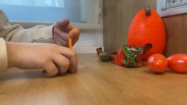 Zuru SMASHERS / Mini light up dino egg Series 4 Round 3 Stegosaurus смотреть онлайн