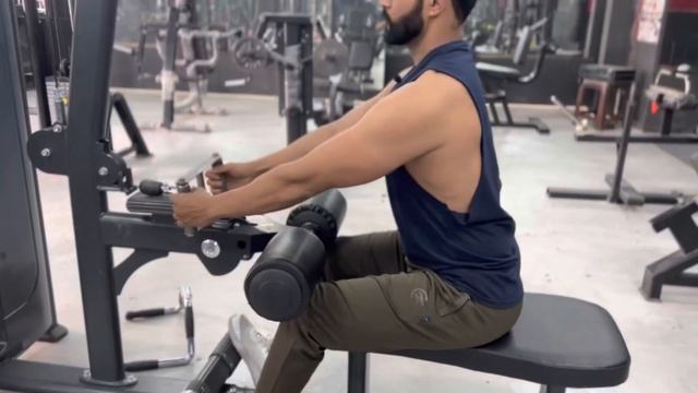 HOW TO DO ! SEATED ROW MACHINE смотреть онлайн
