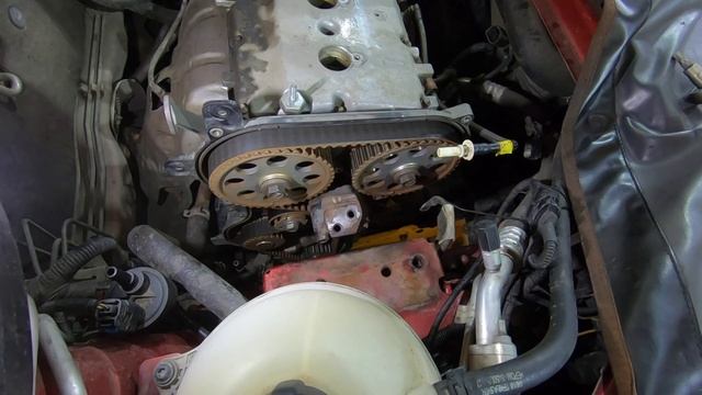 Переклейка постели распредвалов, клапанная крышка 1.8 EVO на Lada Vesta смотреть онлайн