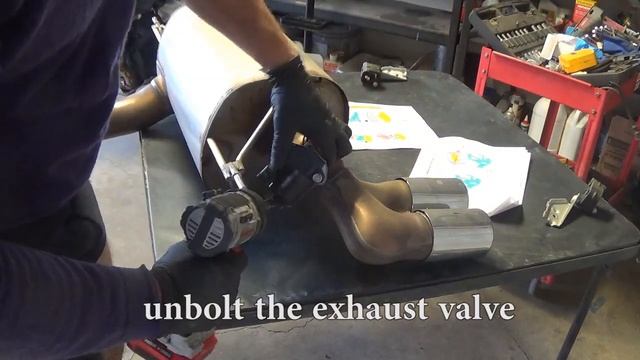 DIY DINAN EXHAUST INSTALLATION ON F87 2018 BMW M2 смотреть онлайн